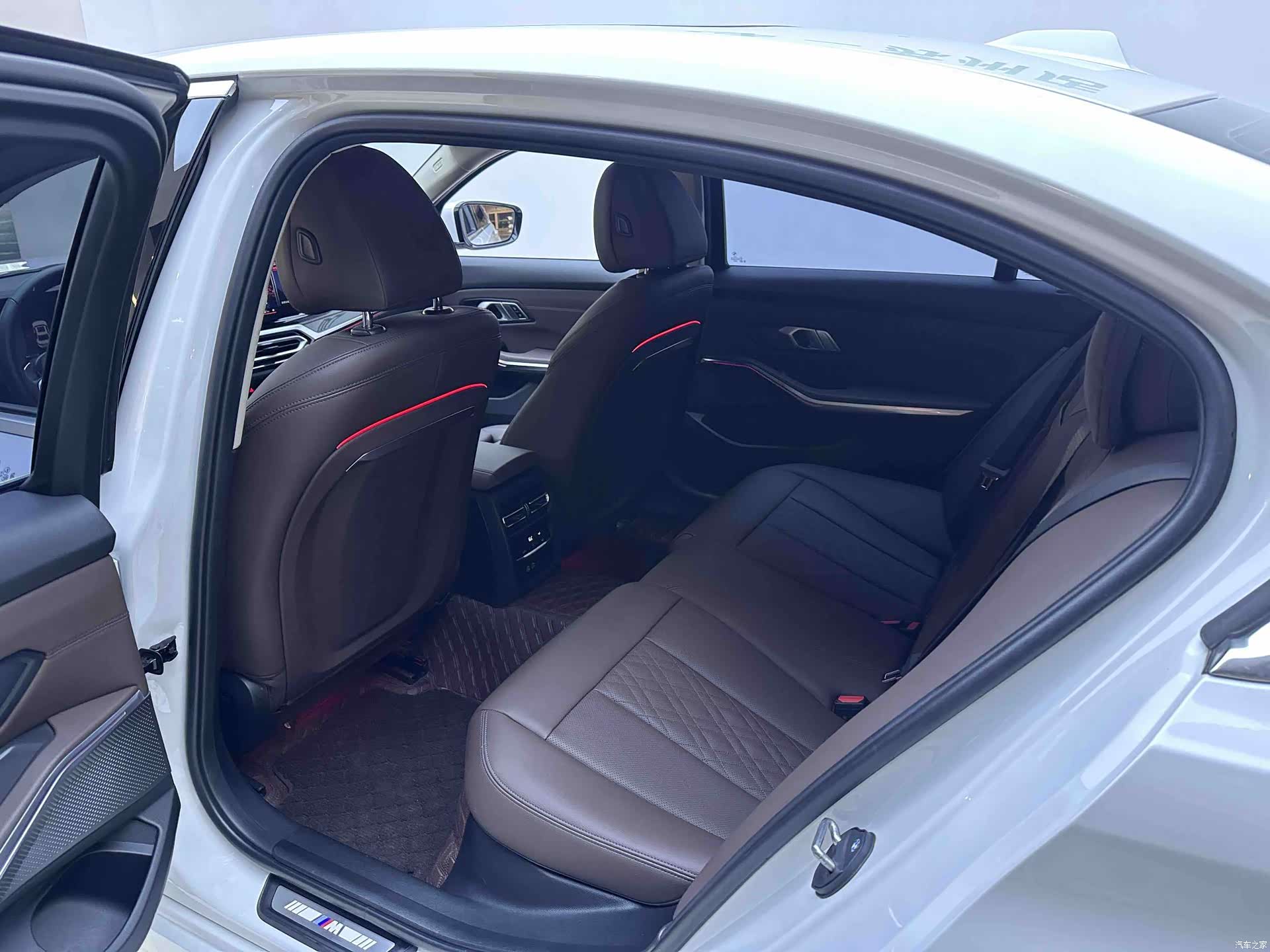 BMW 3 Series, 2023 10