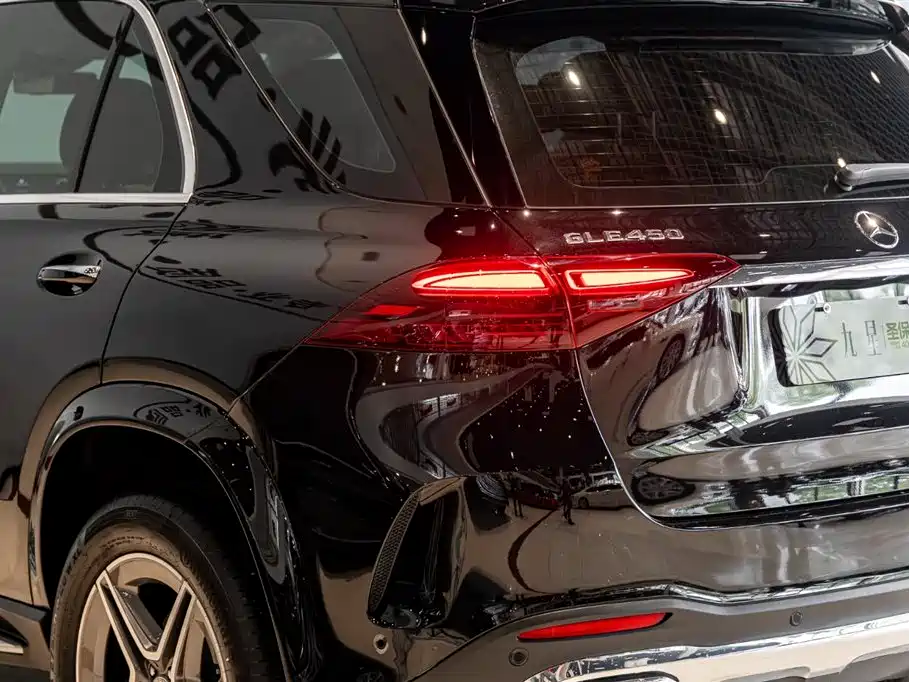 Mercedes-Benz GLE Mercedes-Benz GLE