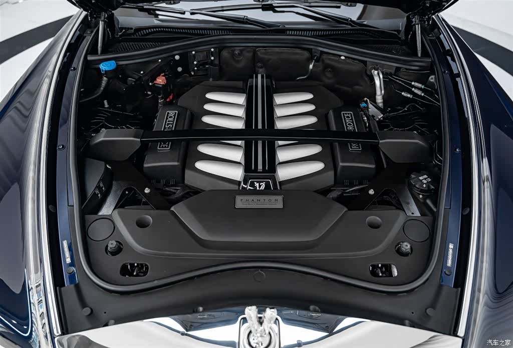 Rolls-Royce Phantom, 2019 27