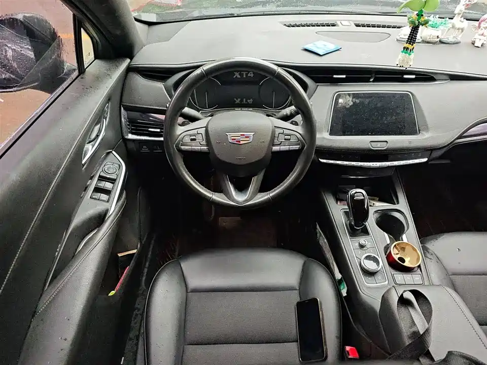 Cadillac XT4