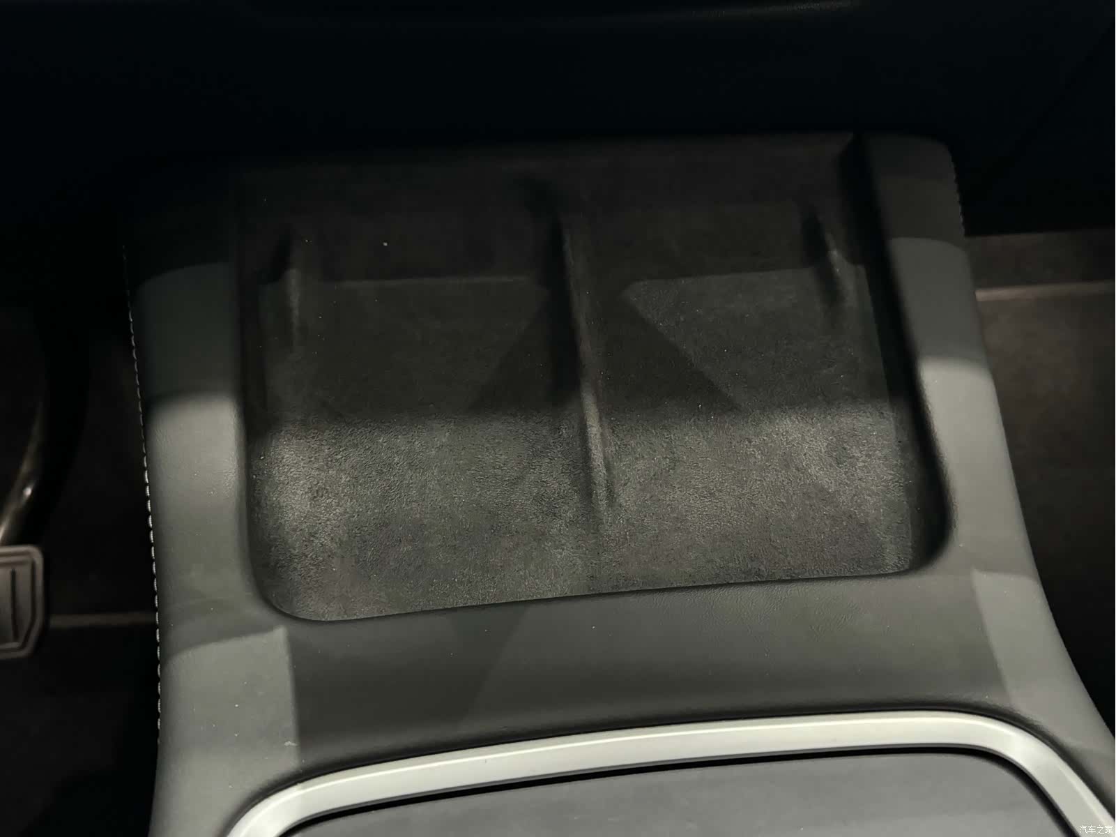 Tesla Model Y, 2023 17