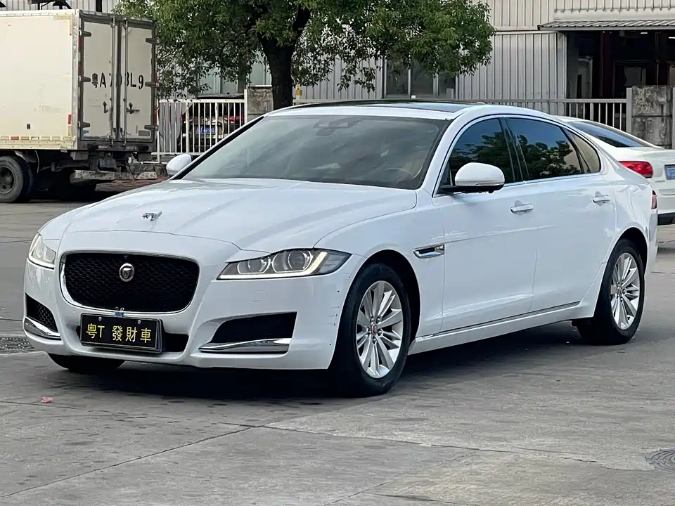 Jaguar XFL
