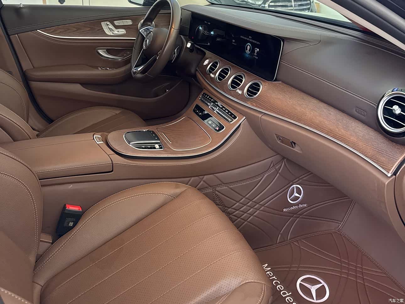 Mercedes-Benz E-Class, 2023 4