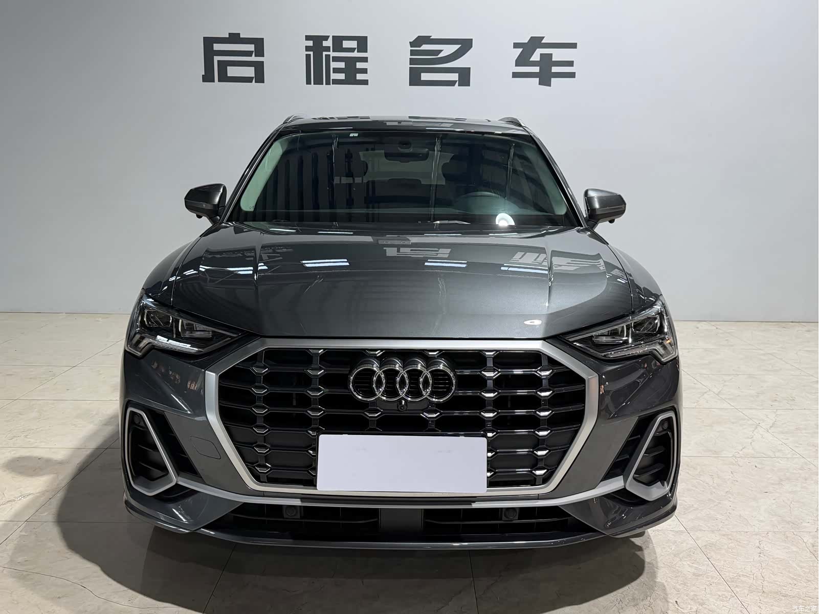 Audi Q3, 2023 2