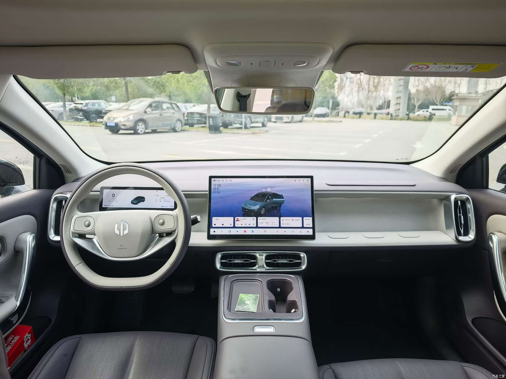 Leapmotor B01, 2025 все фото