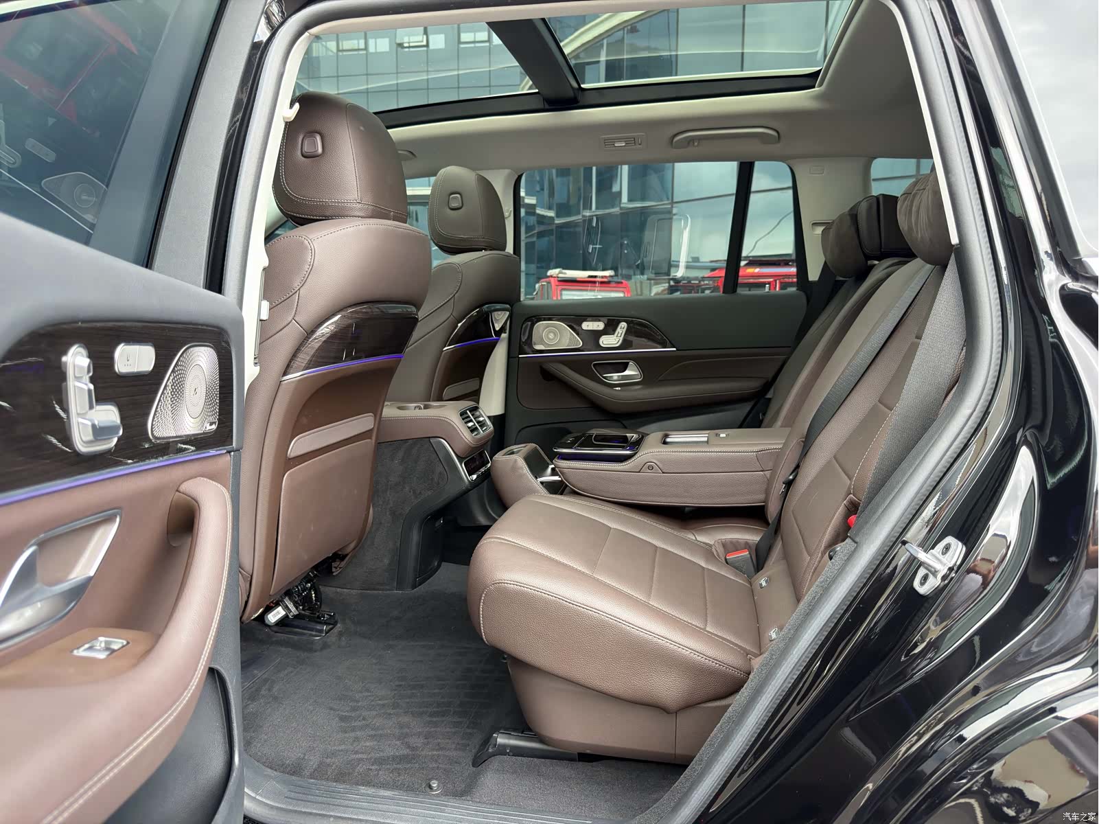 Mercedes-Benz GLS, 2024 7