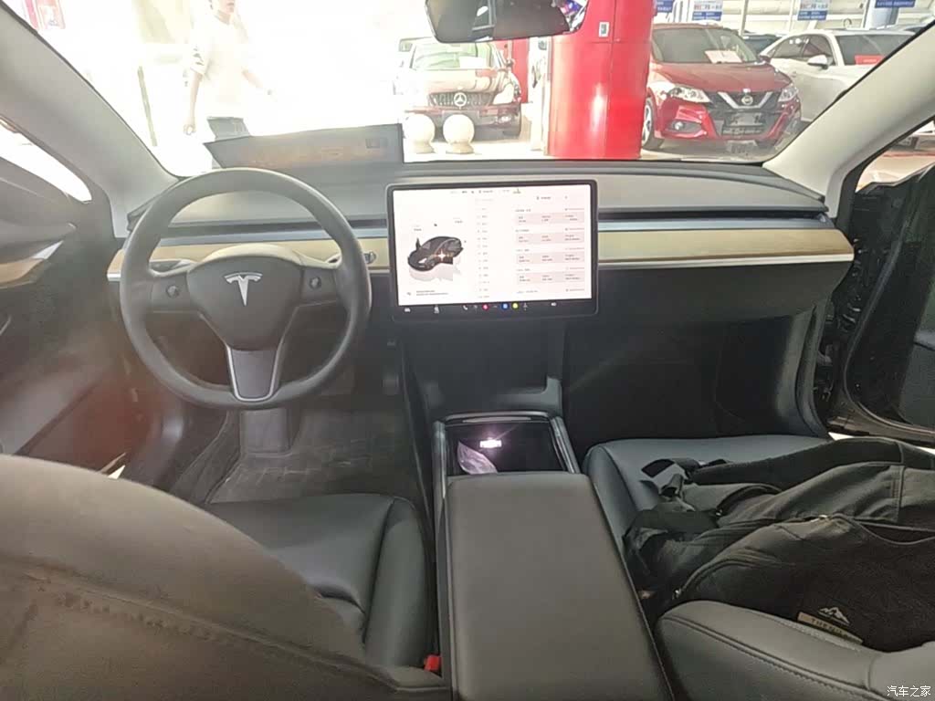 Tesla Model 3, 2022 10