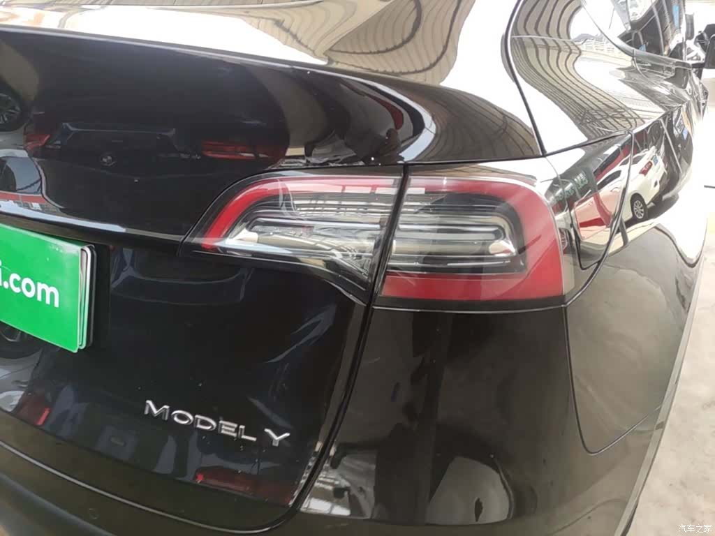 Tesla Model Y, 2023 8