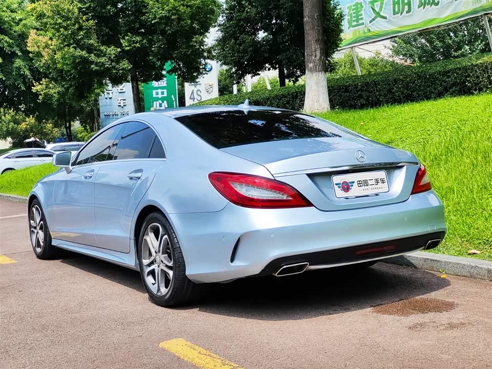 Mercedes-Benz CLS Mercedes-Benz CLS