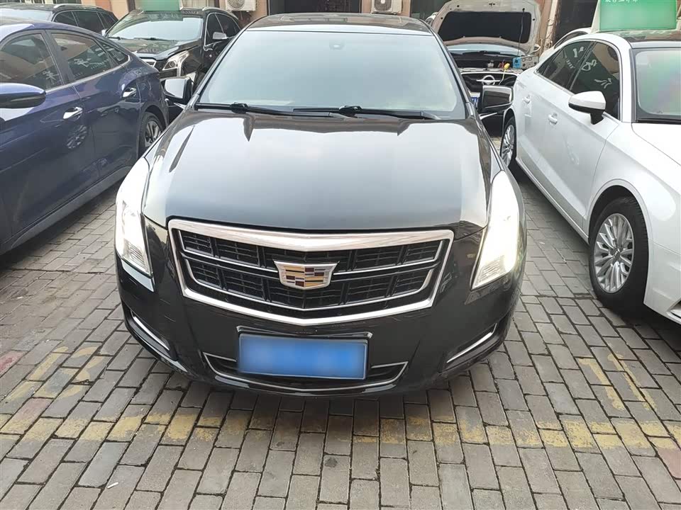 Cadillac XTS