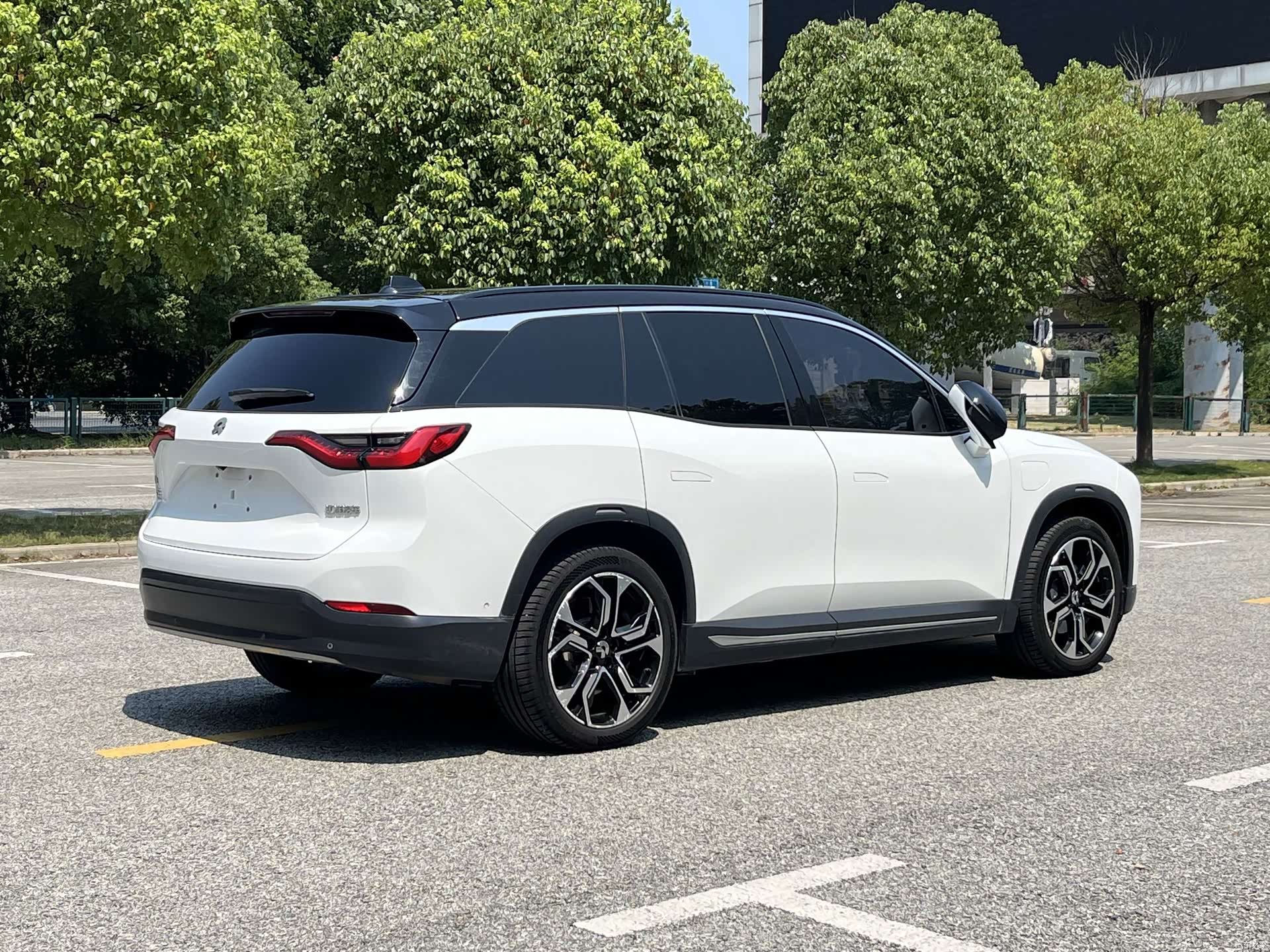 NIO ES8, 2018 14