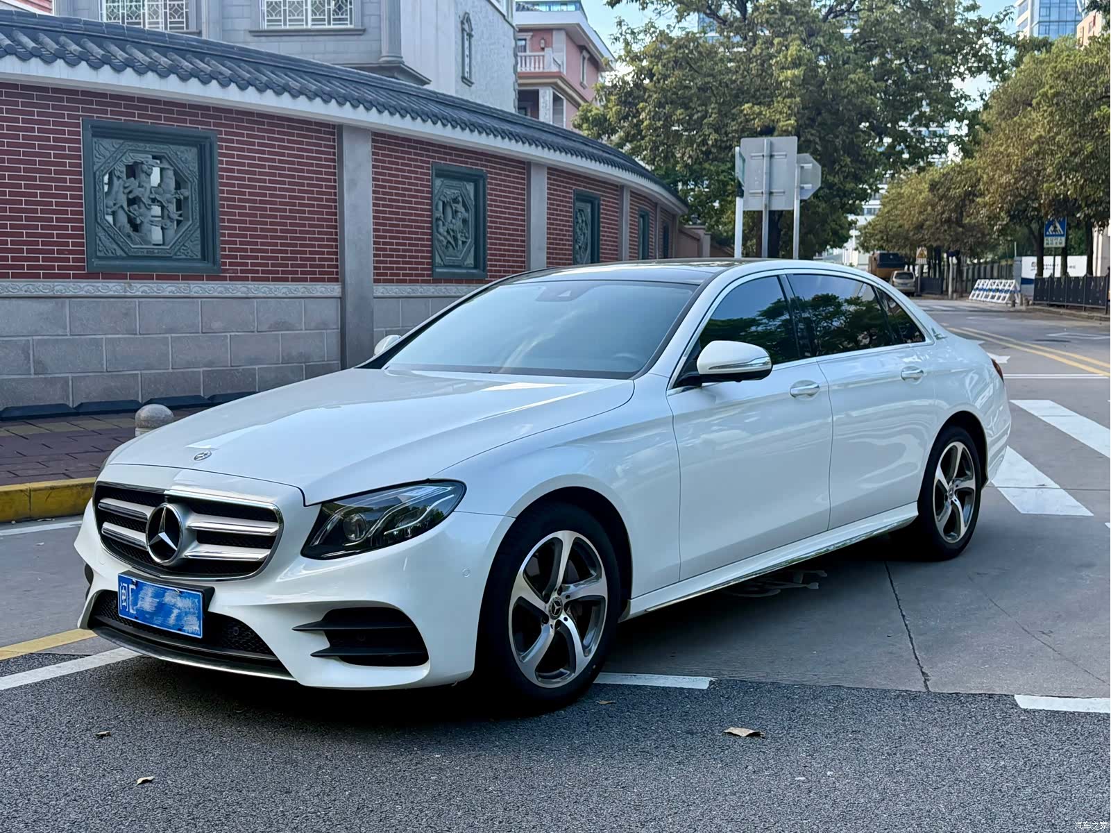 Mercedes-Benz E-Class, 2017 1