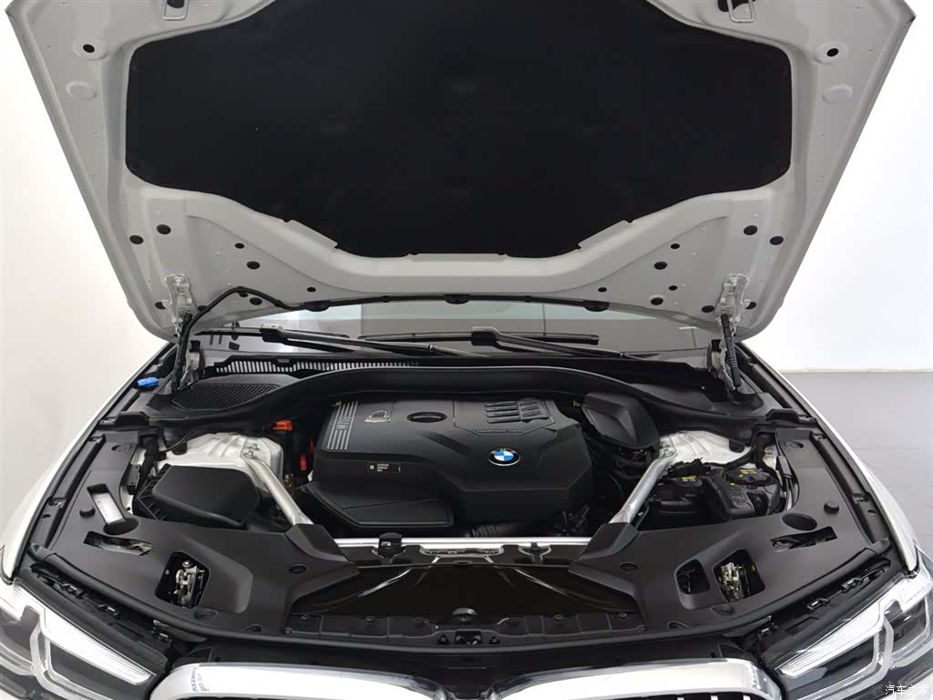BMW 5 Series, 2022 6