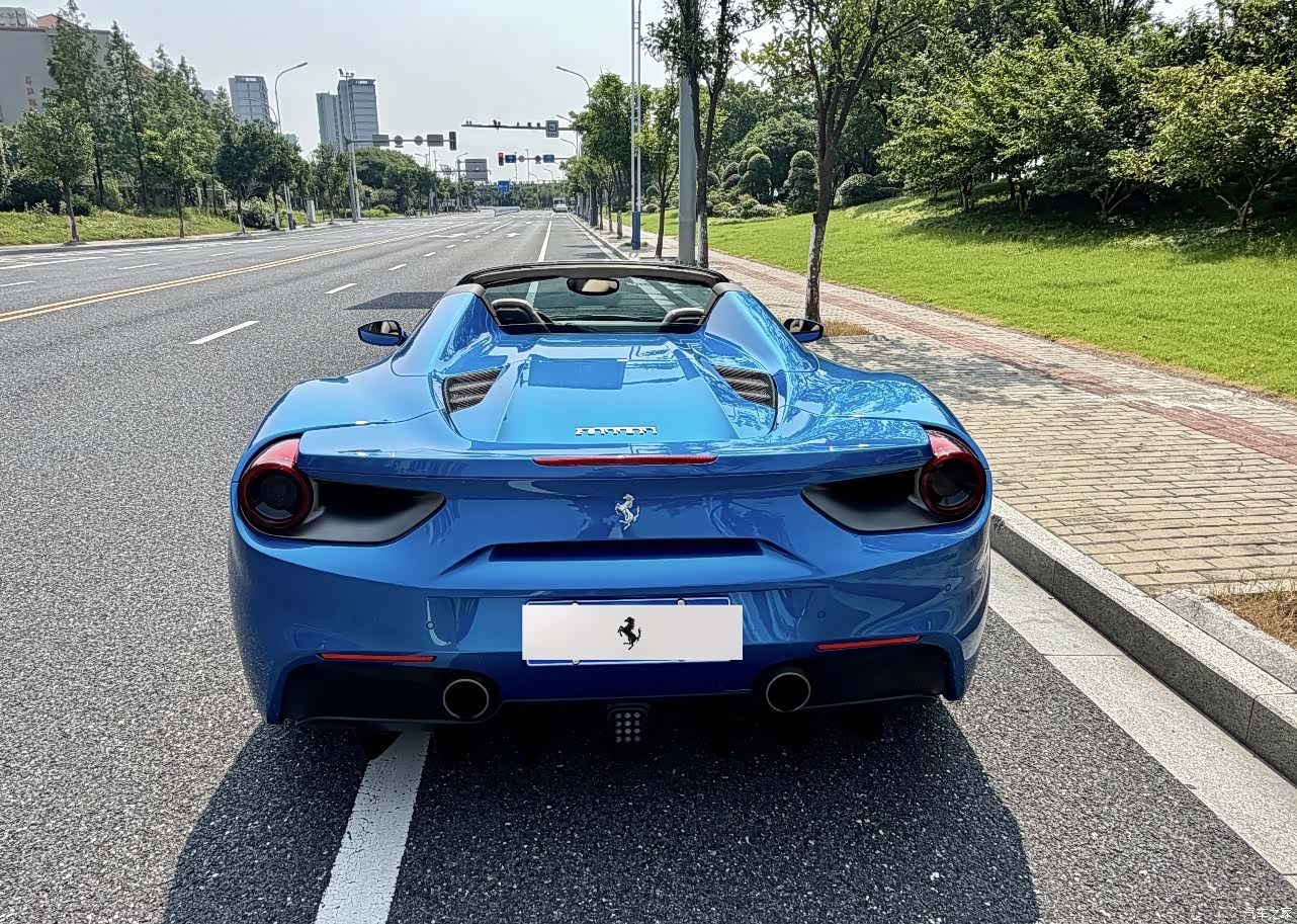 Ferrari 488, 2017 все фото