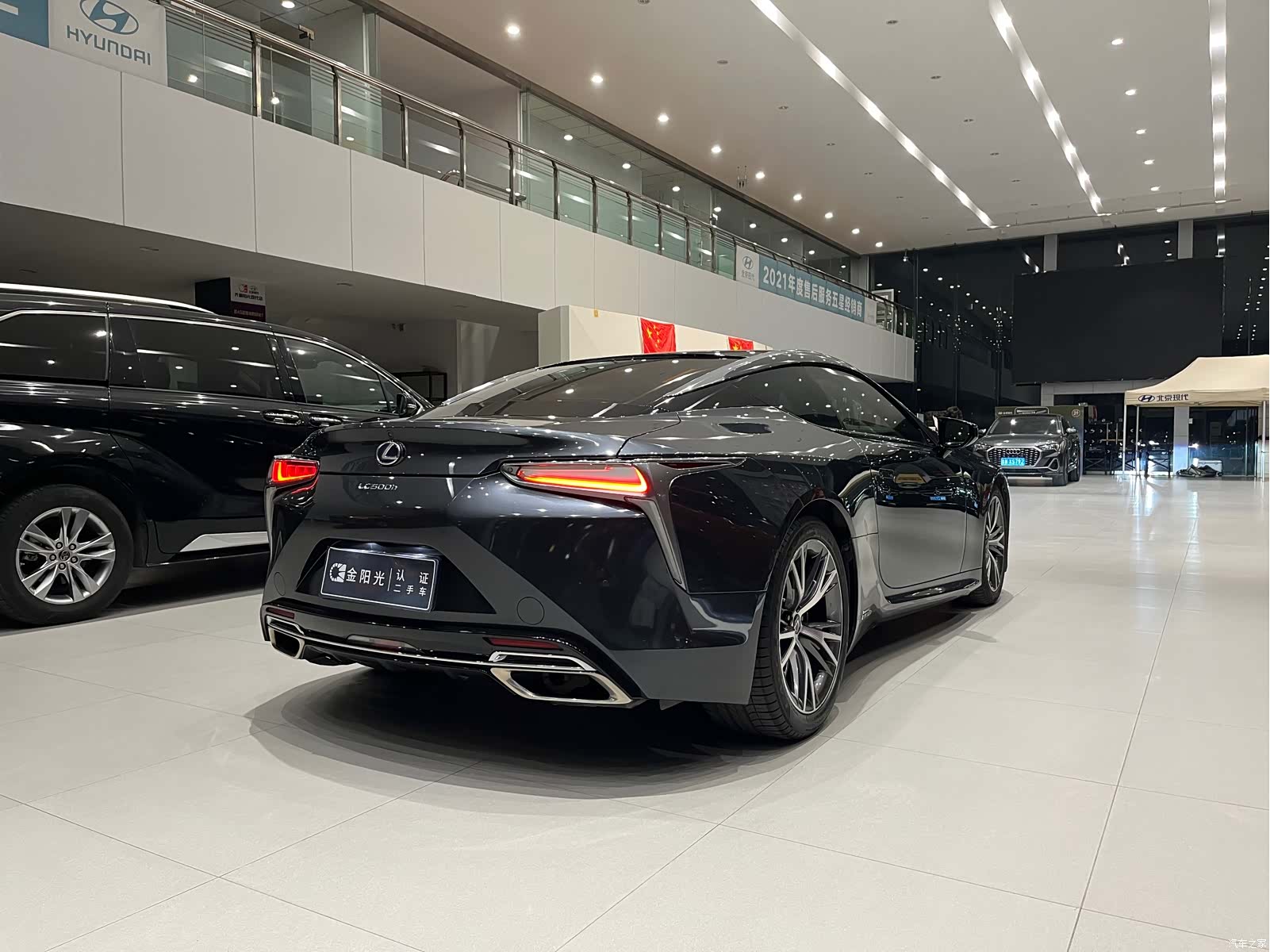Lexus LC, 2019 4