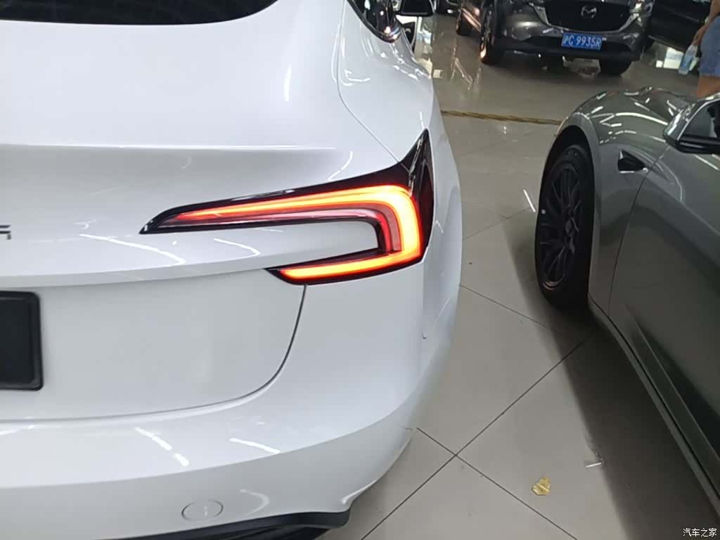 Tesla Model 3, 2024 8