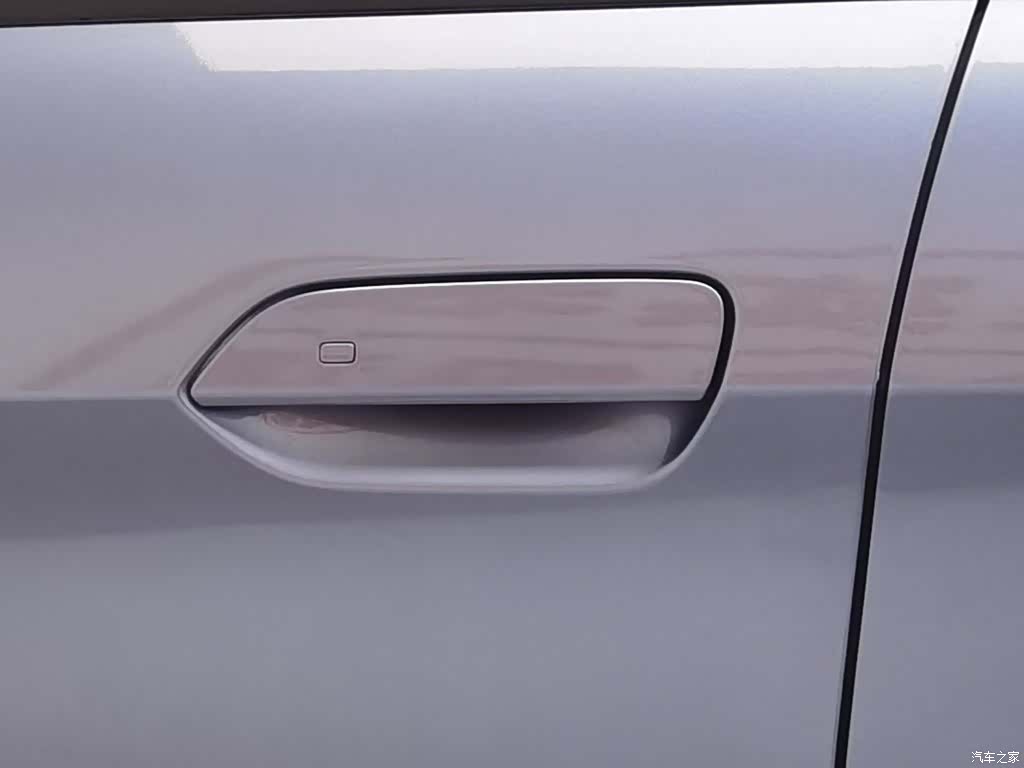 BYD Dolphin, 2023 18