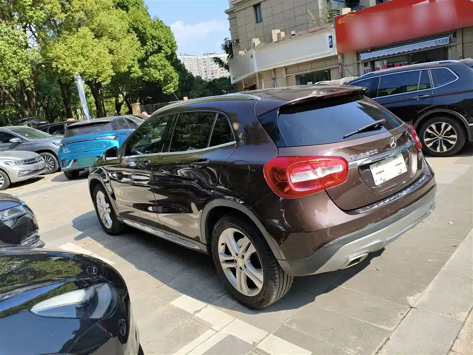 Mercedes-Benz GLA