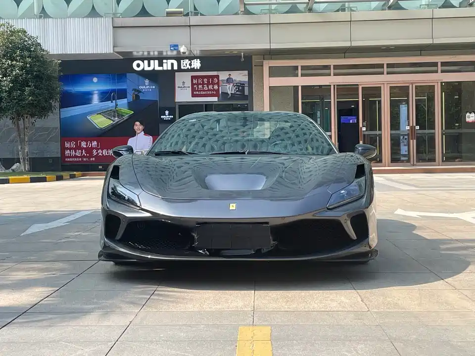 Ferrari F8