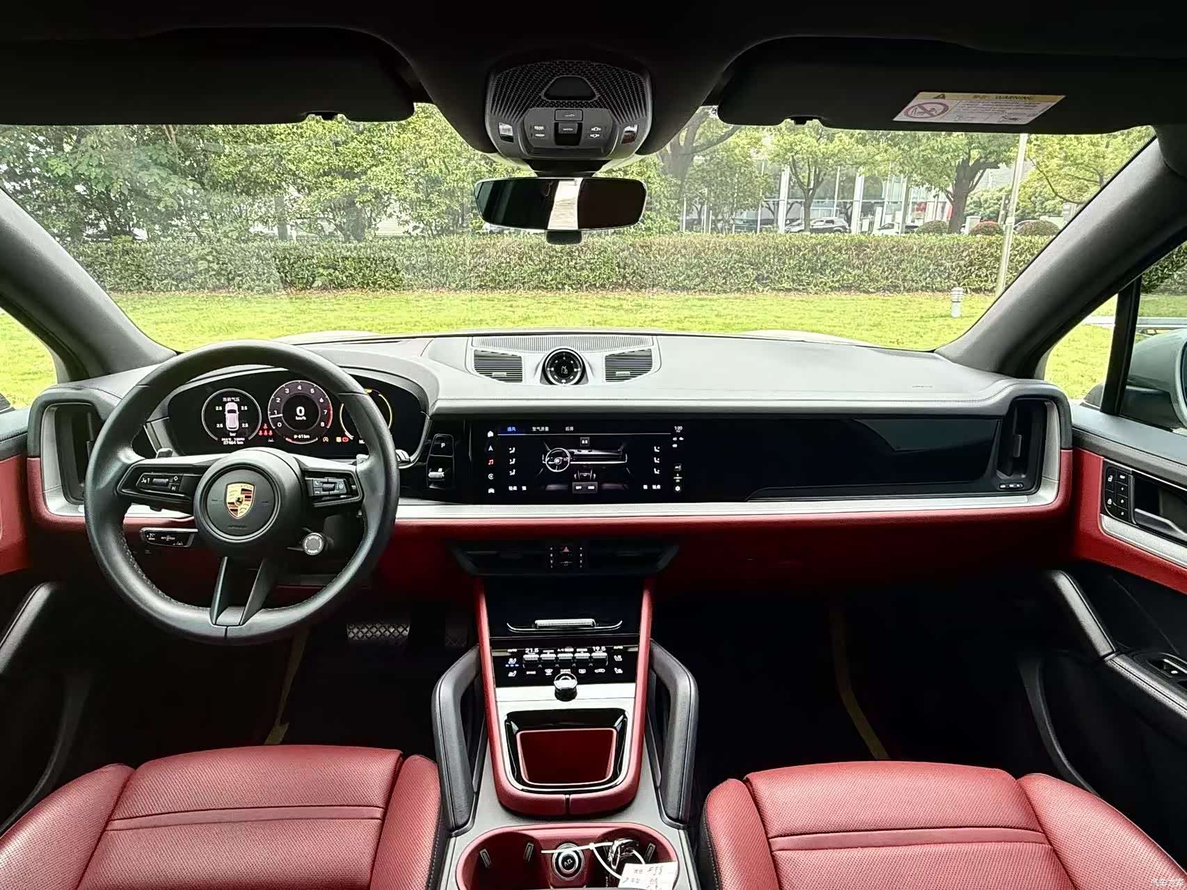 Porsche Cayenne, 2024 9