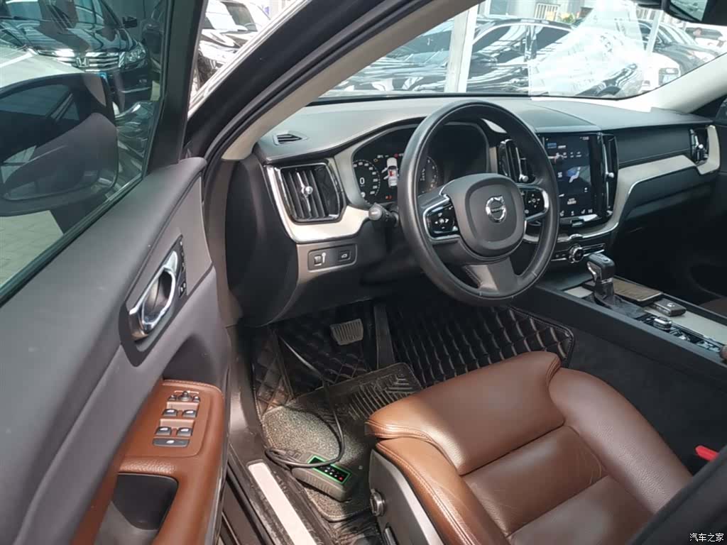 Volvo XC60, 2020 16