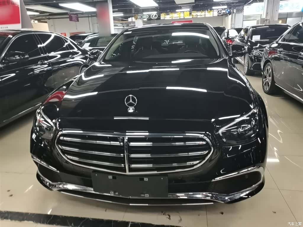 Mercedes-Benz E-Class, 2023 3