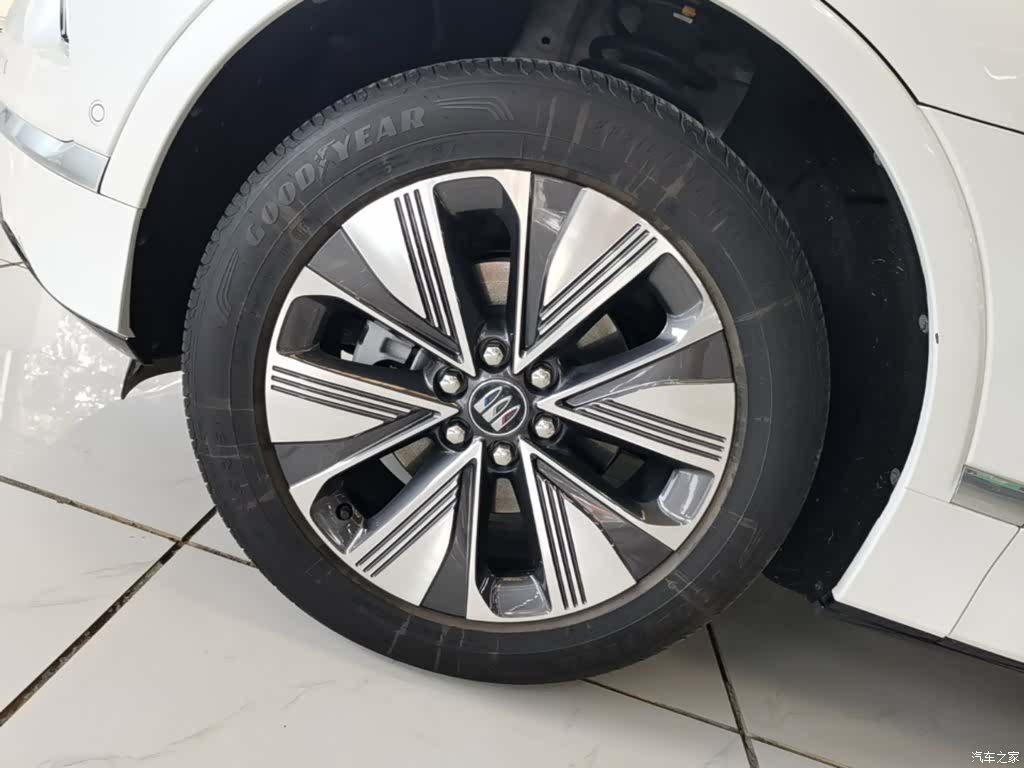 Buick E5, 2025 23