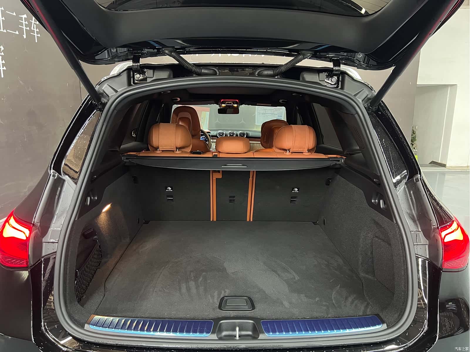 Mercedes-Benz GLC, 2025 10