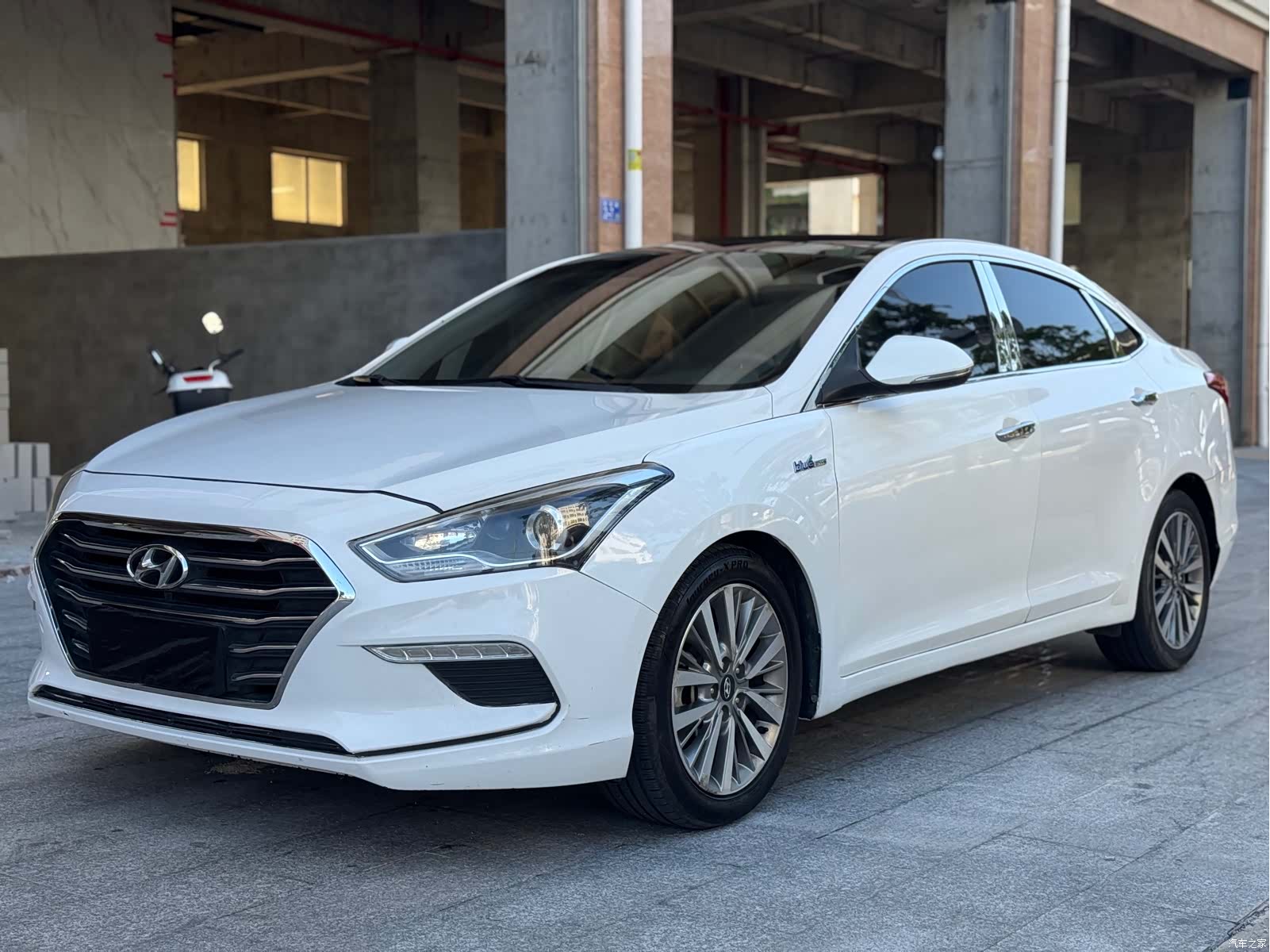 Hyundai GLS, 2018 1