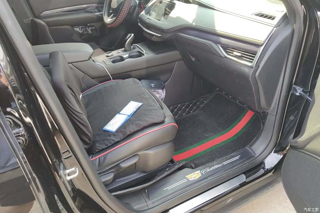 Cadillac XT4, 2020 8
