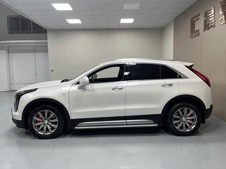 Cadillac XT4