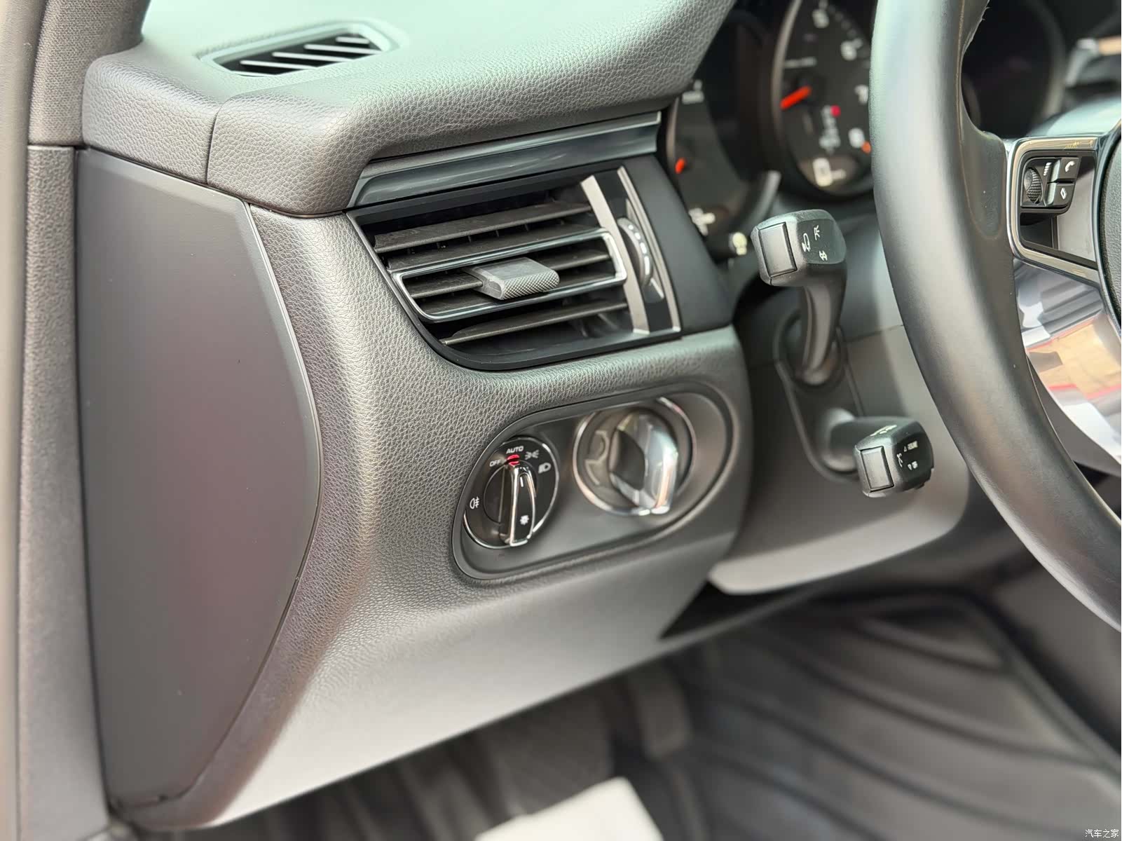 Porsche Macan, 2018 11