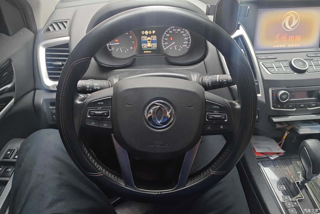 DongFeng AX7, 2016 15