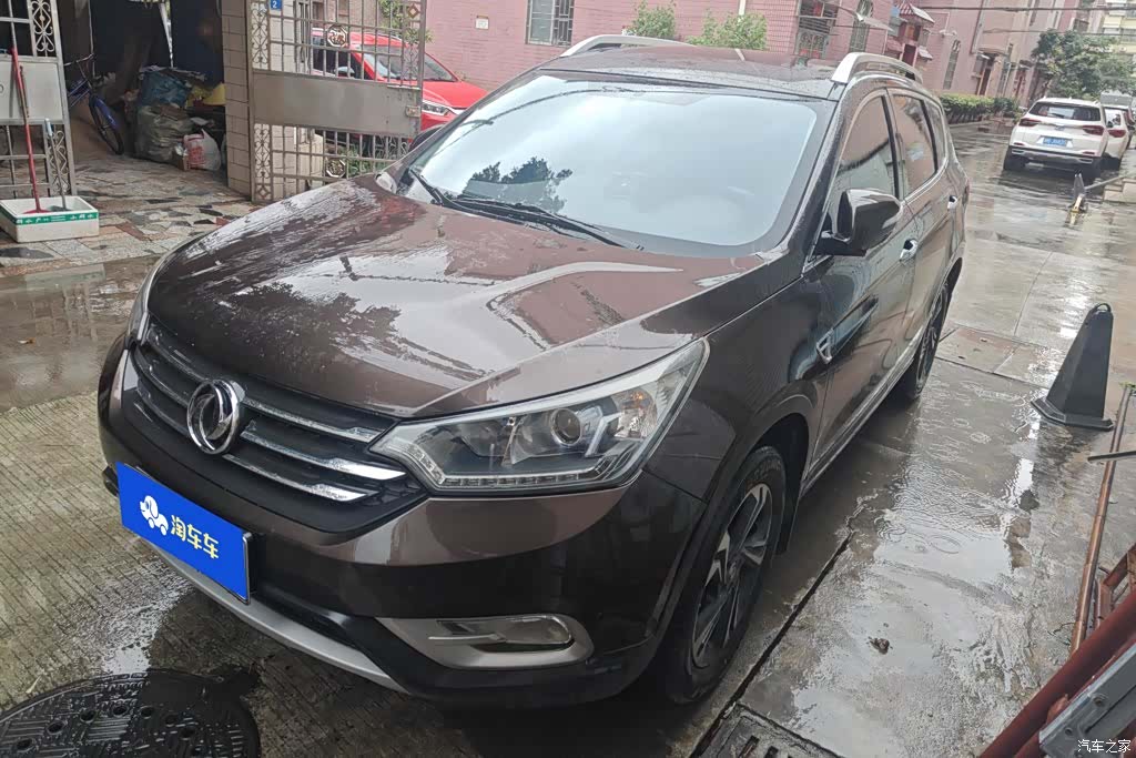 DongFeng AX7, 2016 1