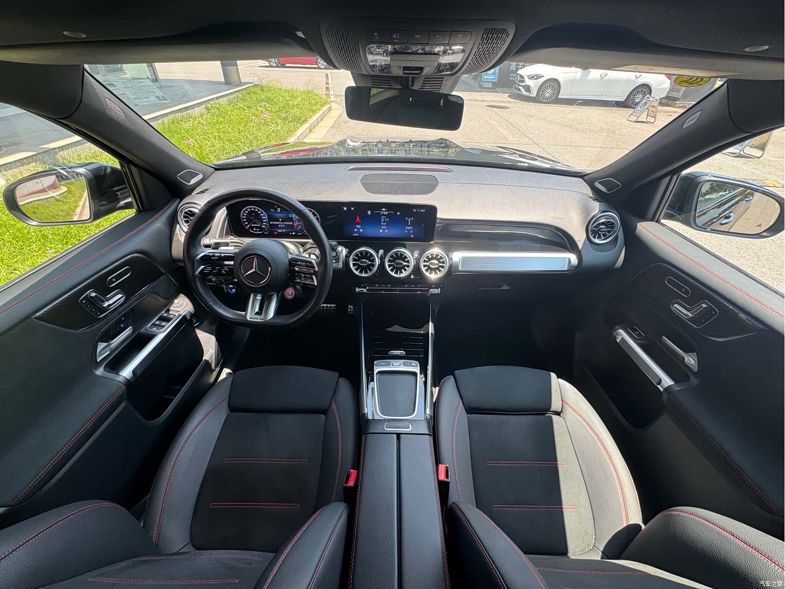 Mercedes-Benz GLB, 2025 22