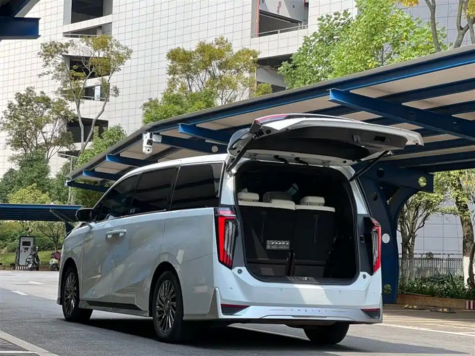 Trumpchi Trumpchi M8