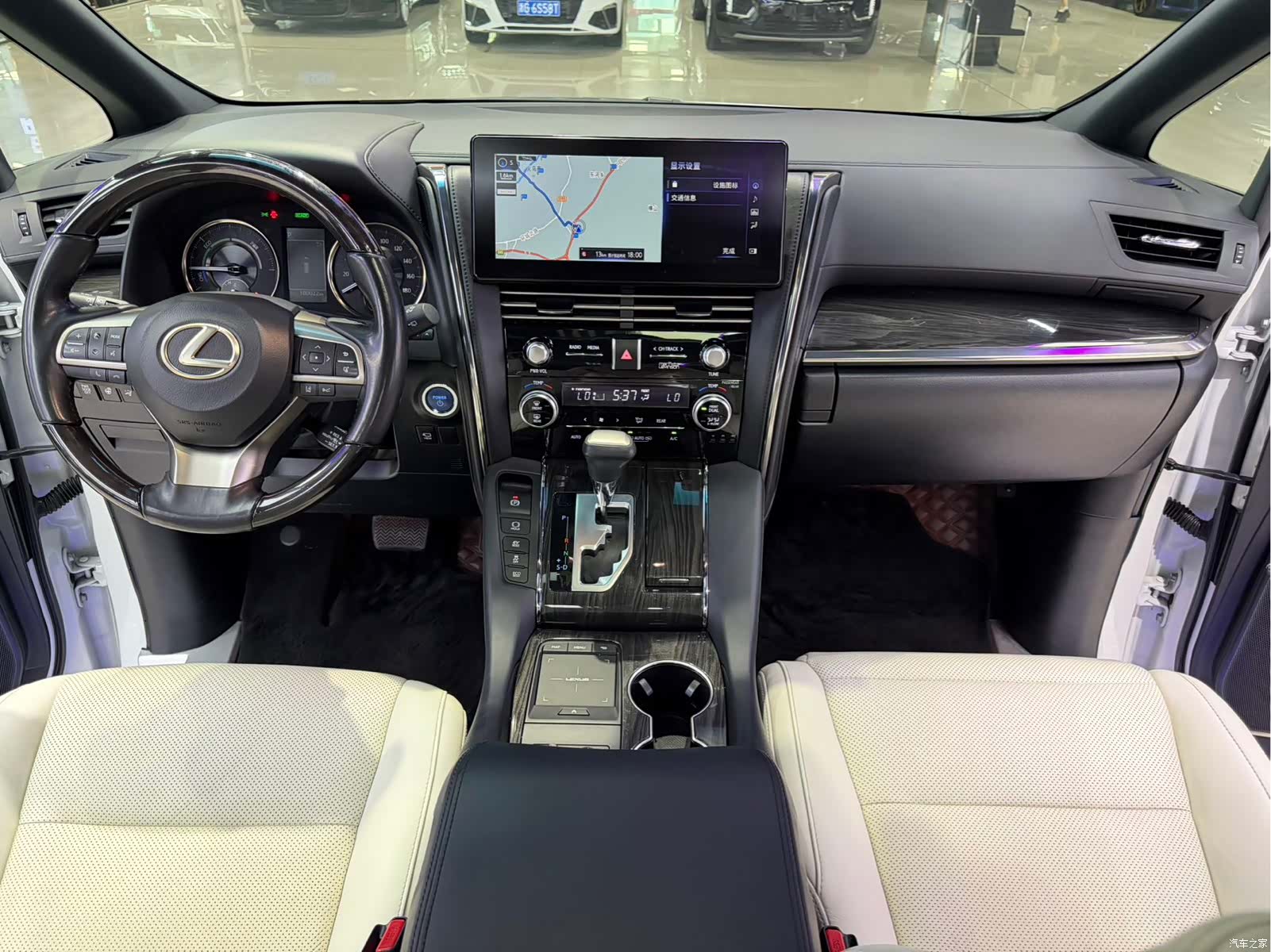 Lexus LM, 2021 все фото