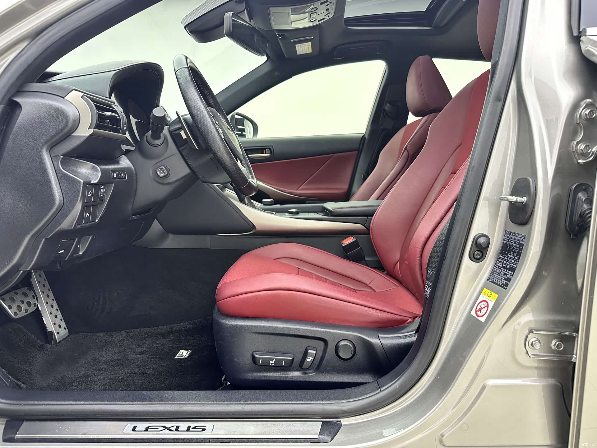 Lexus IS, 2018 13