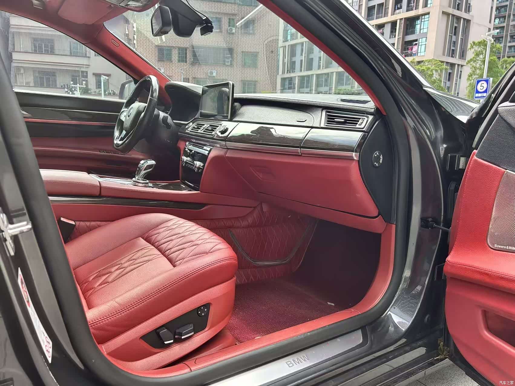 BMW 7 Series, 2010 9