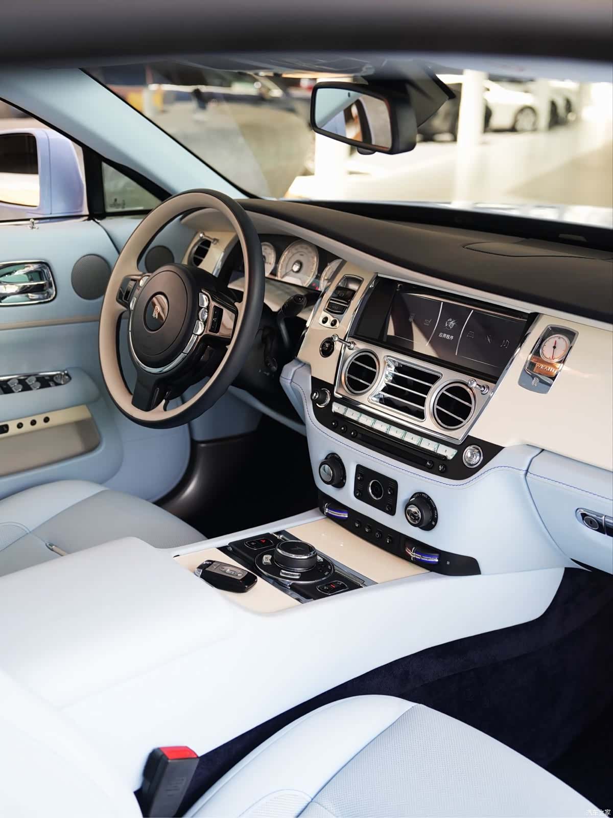 Rolls-Royce Wraith, 2021 14