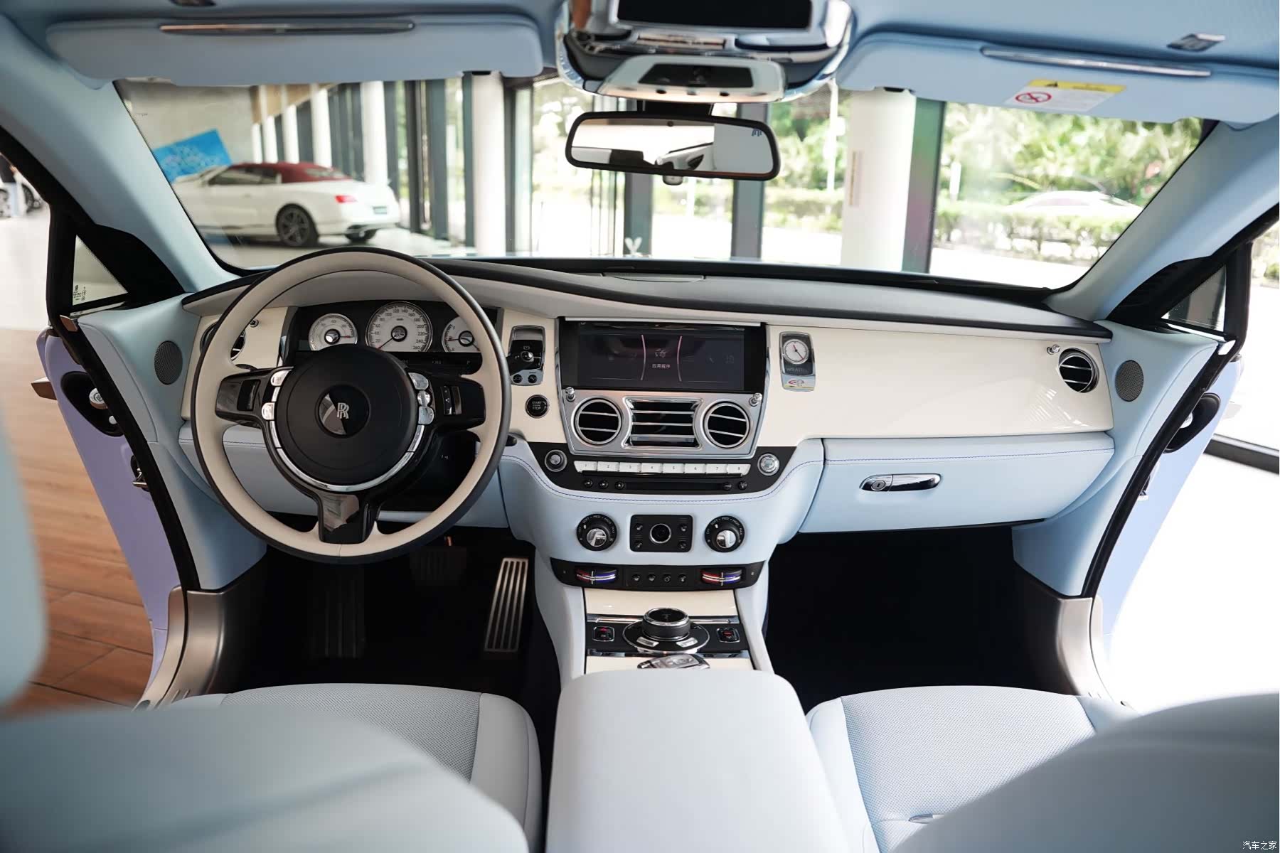 Rolls-Royce Wraith, 2021 все фото