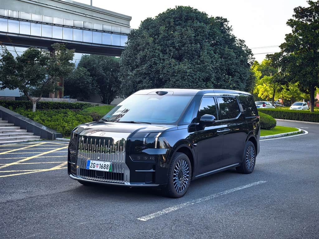 Zeekr 009 2024 мест Executive 108kWh