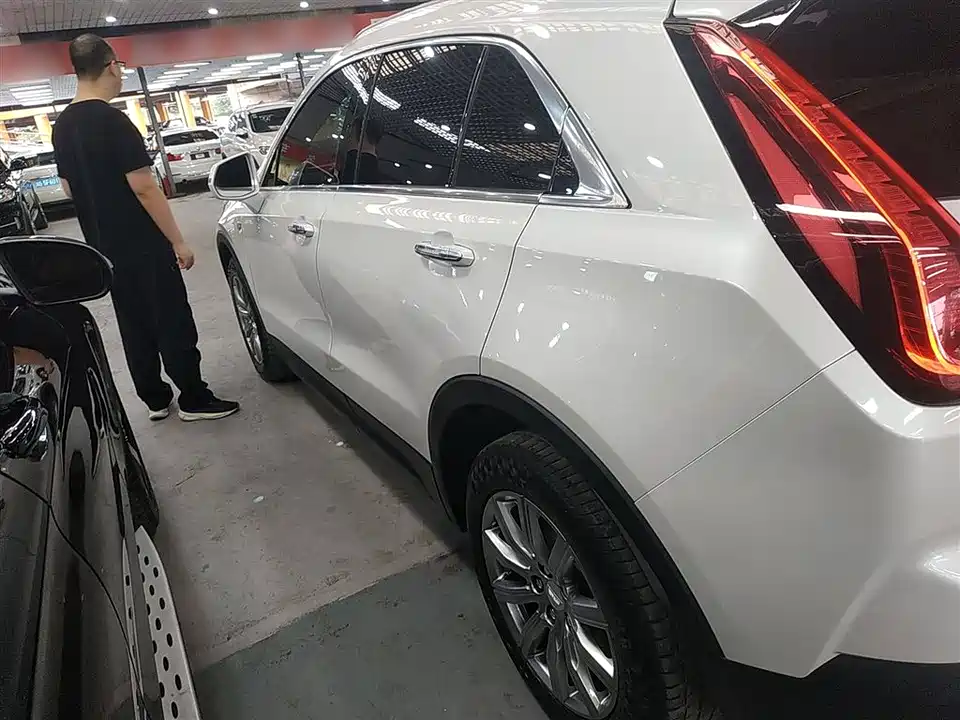 Cadillac XT4