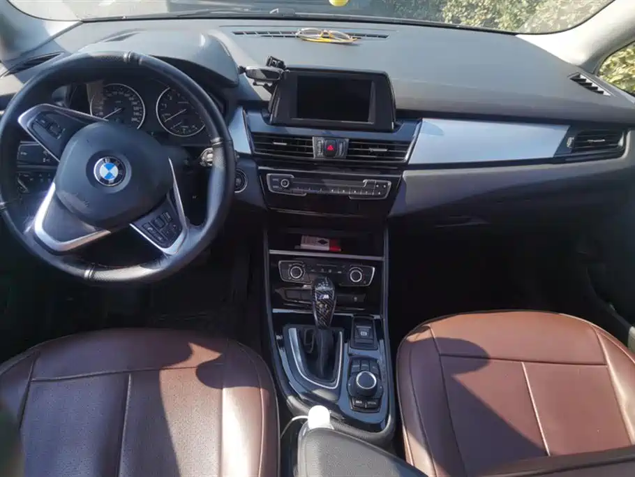 BMW 2 series station wagon