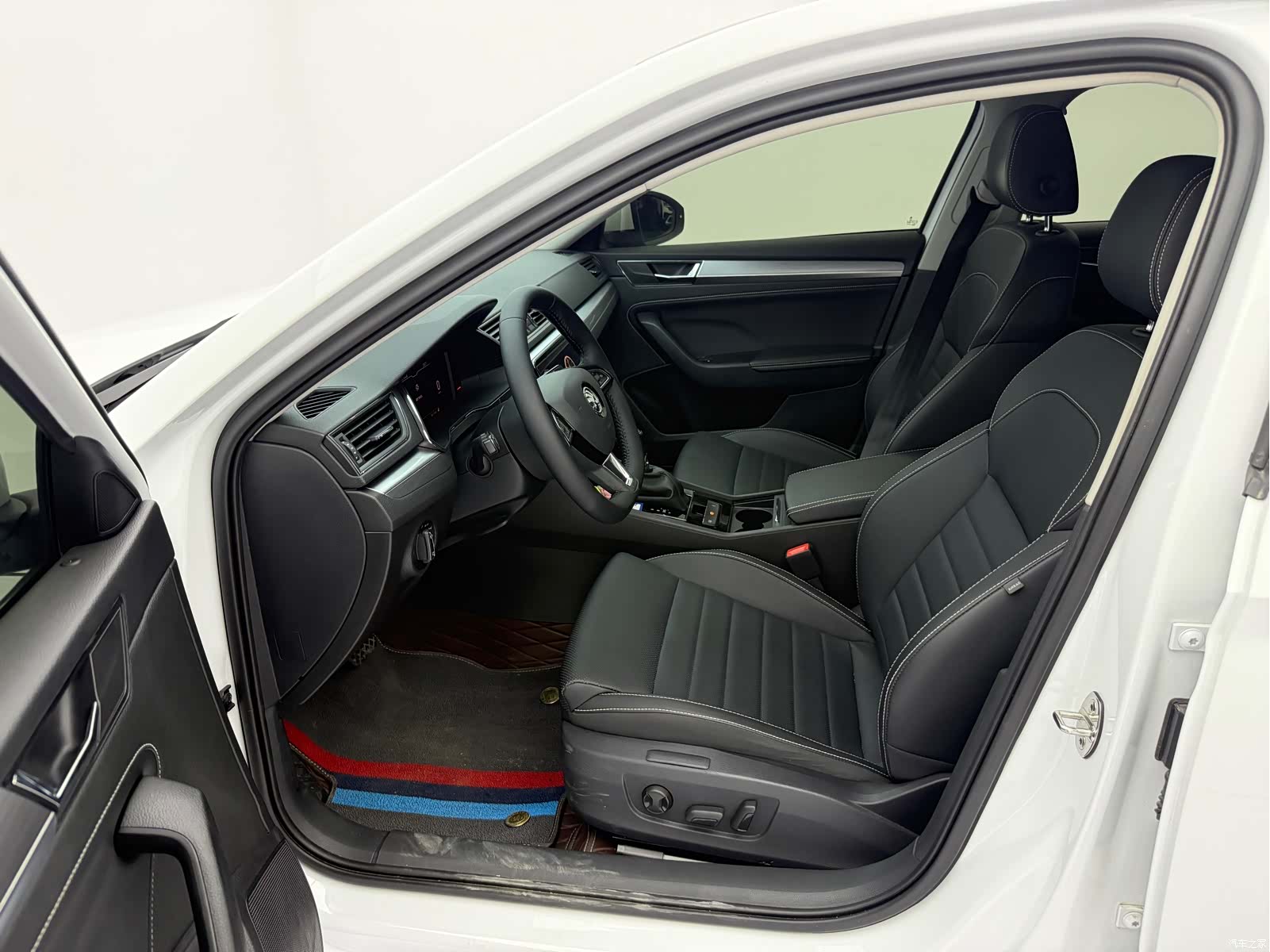 Skoda Superb, 2023 20