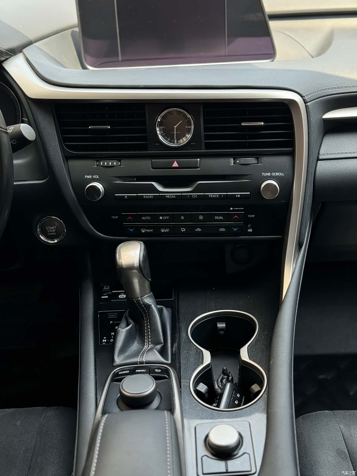Lexus RX, 2019 8