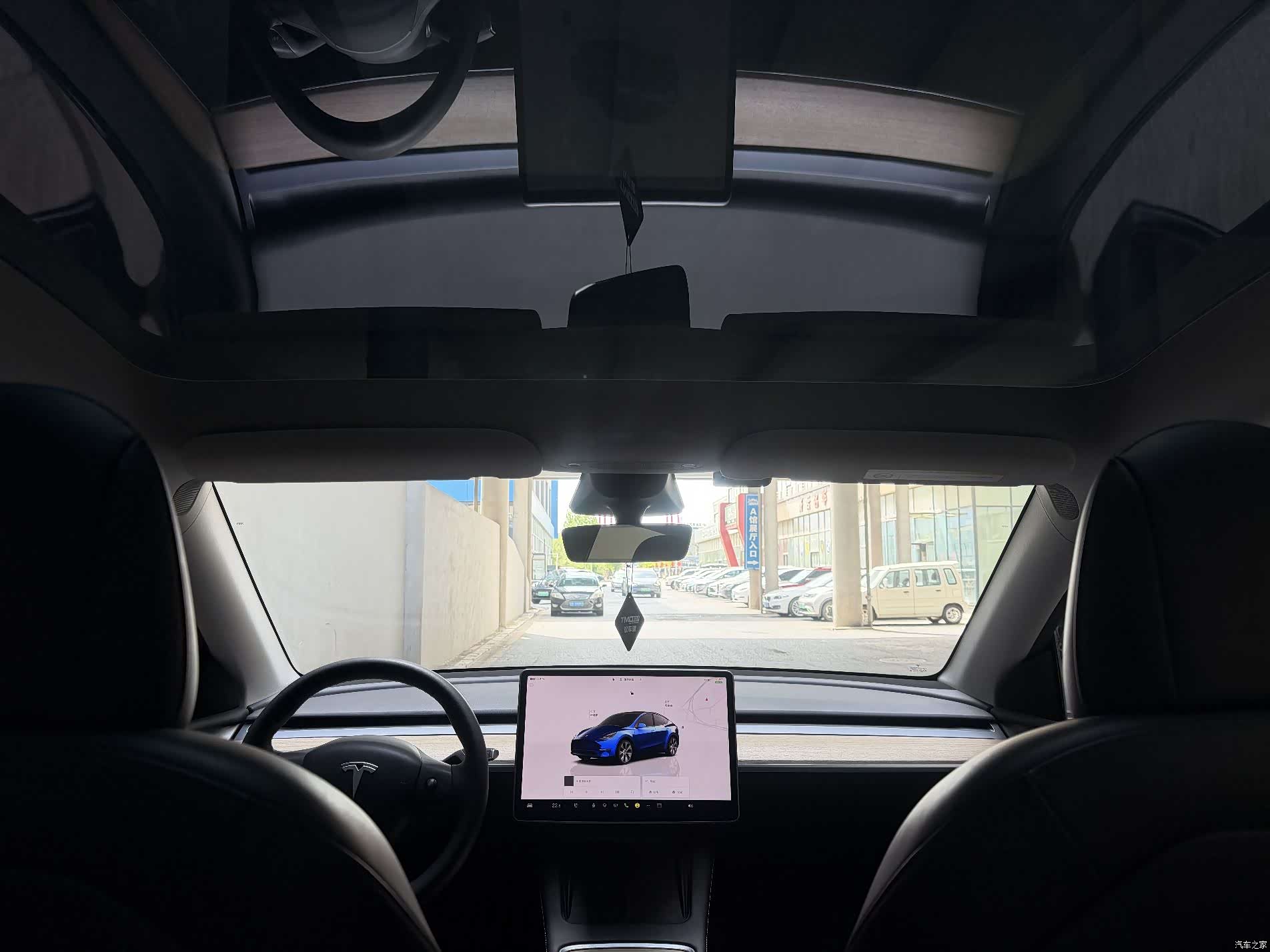 Tesla Model Y, 2022 10