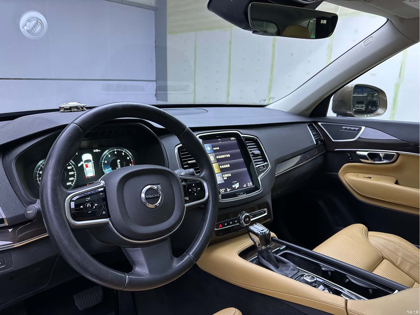 Volvo XC90, 2015 10