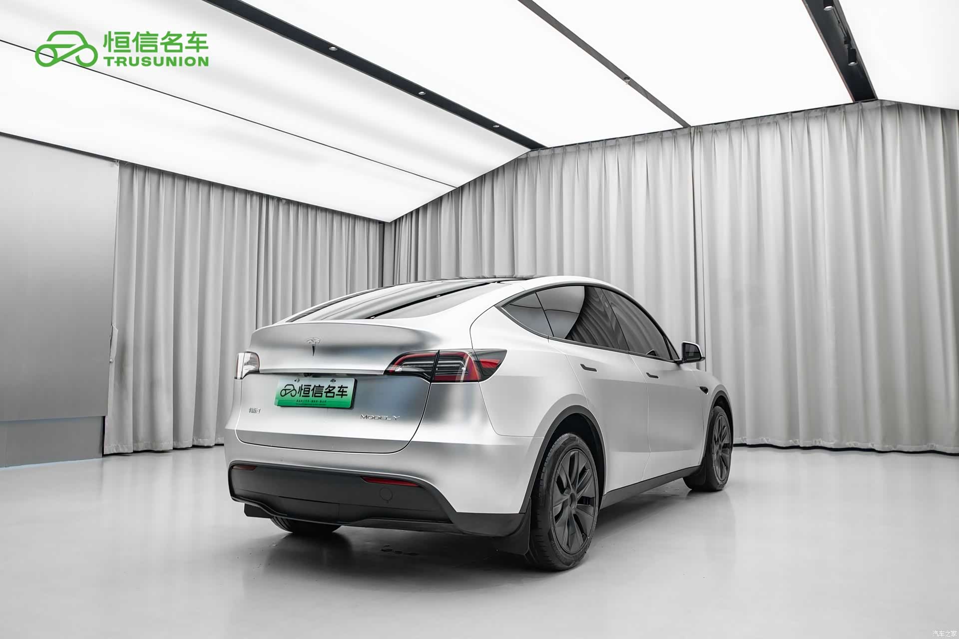 Tesla Model Y, 2024 4