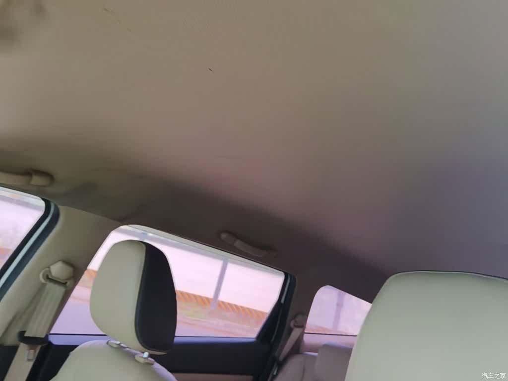 Wuling 310W, 2017 18